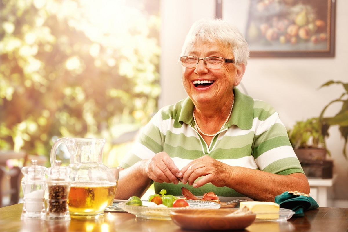 How Care at Home Services Can Improve the Diet of Seniors