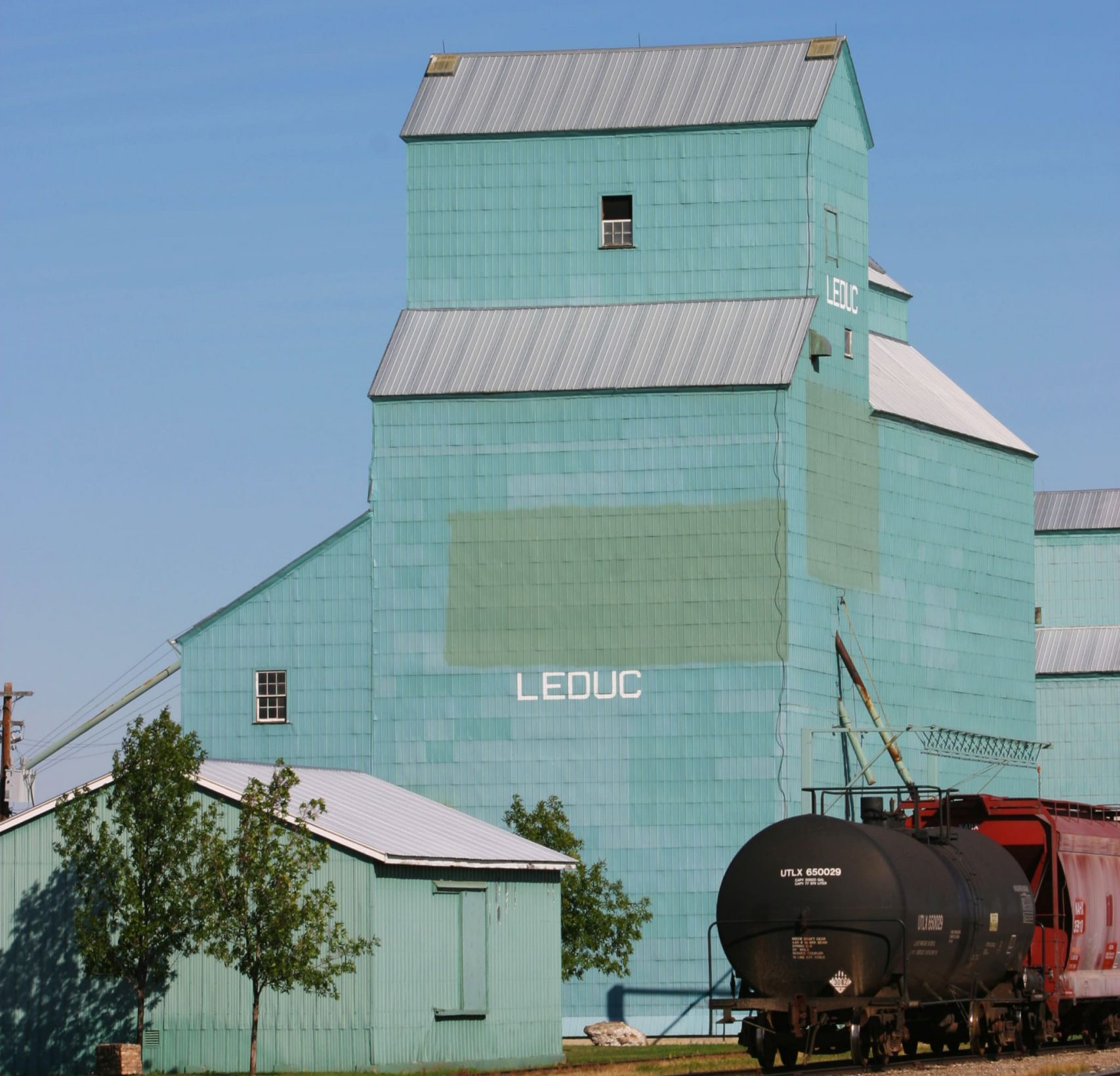 Leduc Alberta Calgary Skyline services for seniors